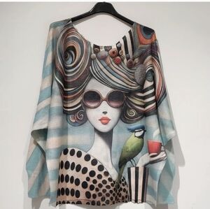 Made in Italy beautiful oversized graphic Dolman Sleeve Sweater Tunic -  New